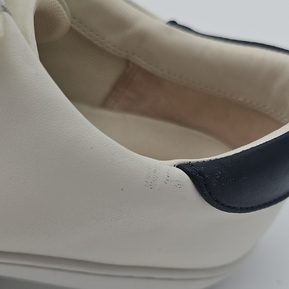 Authentic Pre Loved Tory Burch Sneakers - Picture 16 of 16